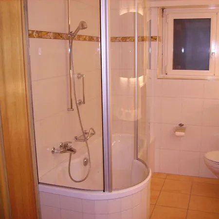 Daire Holidays - Residenza Flora Locarno