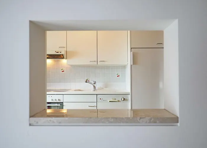 Holidays - Residenza Flora * Locarno