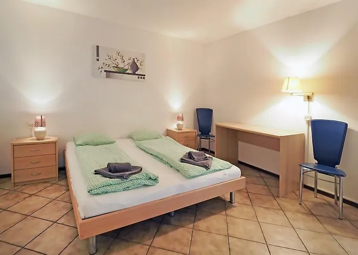 Holidays - Residenza Flora דירה *